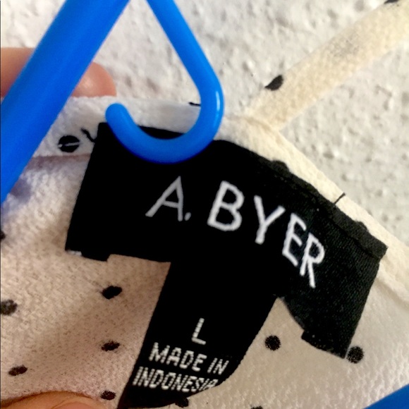 Women’s blouse - Picture 2 of 2